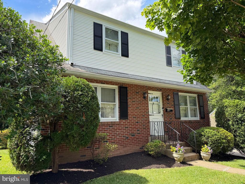 634 MAPLE AVE, Glenside, PA 19038