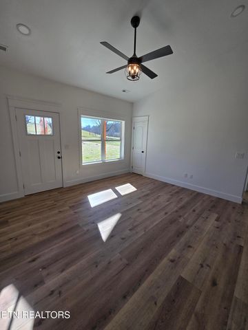 129 Anderson Rd, Sweetwater, TN 37874