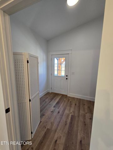 129 Anderson Rd, Sweetwater, TN 37874