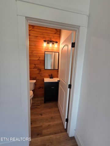 129 Anderson Rd, Sweetwater, TN 37874