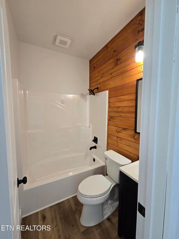 129 Anderson Rd, Sweetwater, TN 37874