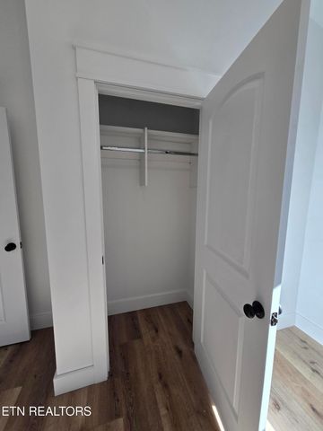 129 Anderson Rd, Sweetwater, TN 37874