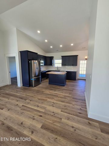 129 Anderson Rd, Sweetwater, TN 37874