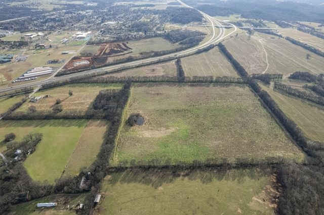 815 S Cross Bridges Rd, Mount Pleasant, TN 38474