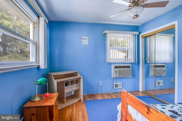 31 HEIDI DR, Fords, NJ 08863