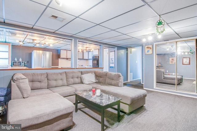 31 HEIDI DR, Fords, NJ 08863