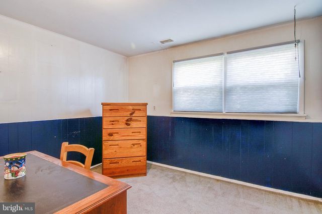 31 HEIDI DR, Fords, NJ 08863