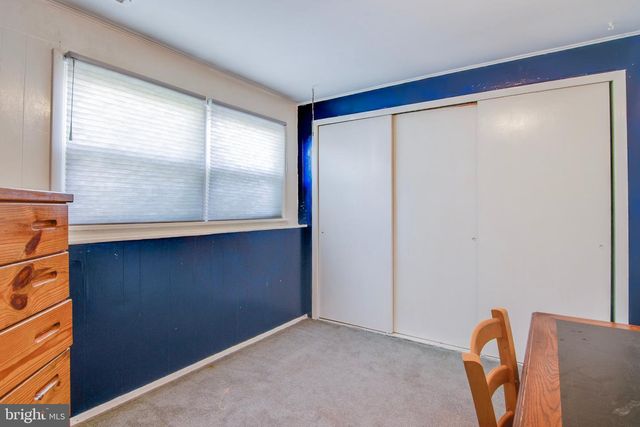 31 HEIDI DR, Fords, NJ 08863