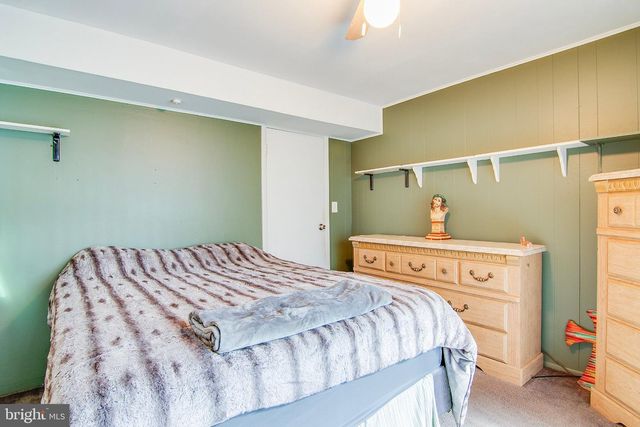 31 HEIDI DR, Fords, NJ 08863