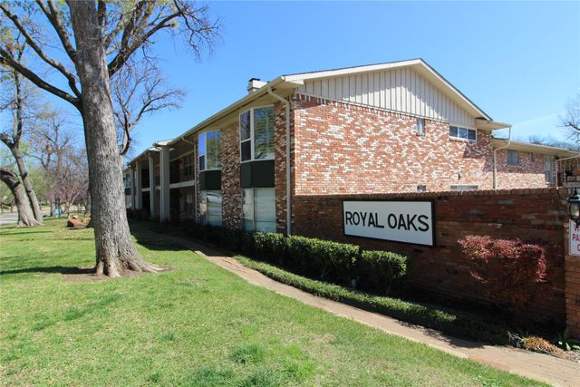 7832 Royal Lane 101, Dallas, TX 75230