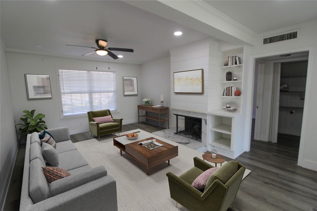 7832 Royal Lane 101, Dallas, TX 75230