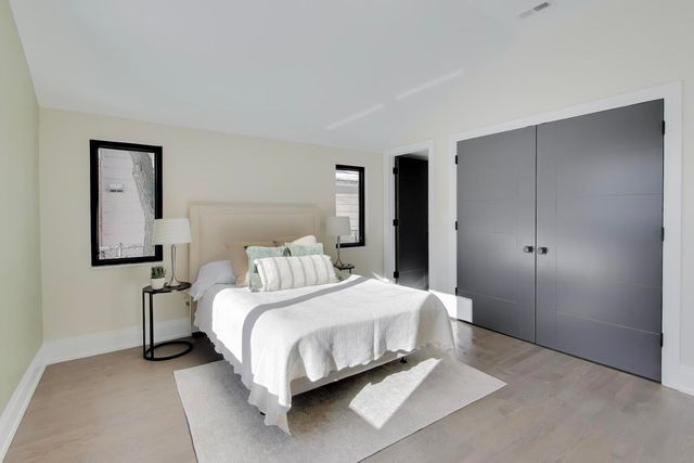 2238 Prairie Street, Glenview, IL 60025