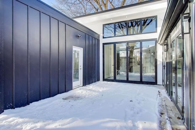 2238 Prairie Street, Glenview, IL 60025