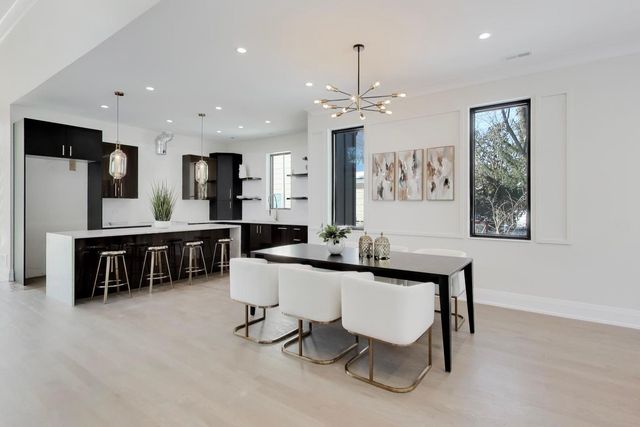 2238 Prairie Street, Glenview, IL 60025