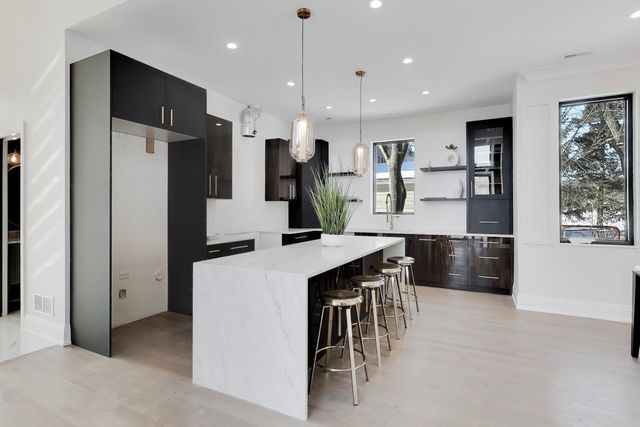 2238 Prairie Street, Glenview, IL 60025