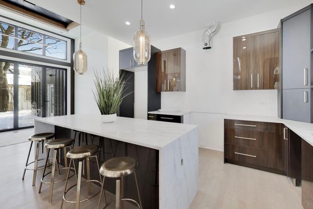 2238 Prairie Street, Glenview, IL 60025