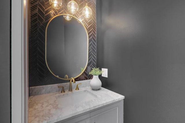 2238 Prairie Street, Glenview, IL 60025