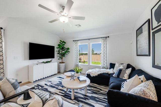 14033 Axel Johanson DR, Del Valle, TX 78617