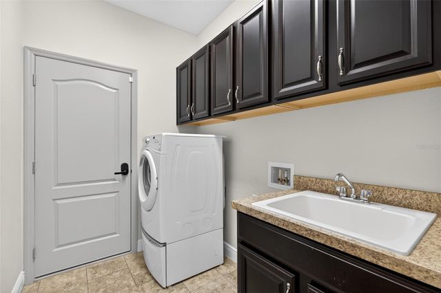 143 GRANDE VILLA DRIVE, Lutz, FL 33548