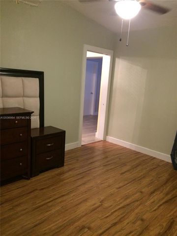 621 SW 64 Way 1, Pembroke Pines, FL 33023