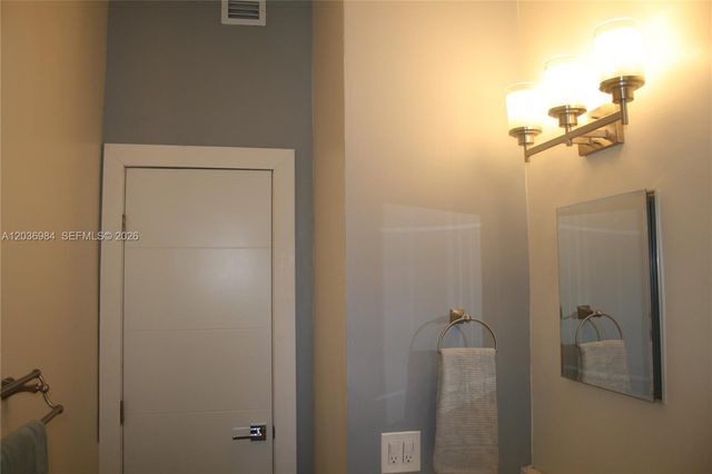621 SW 64 Way 1, Pembroke Pines, FL 33023