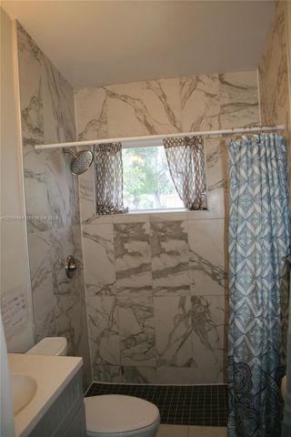 621 SW 64 Way 1, Pembroke Pines, FL 33023