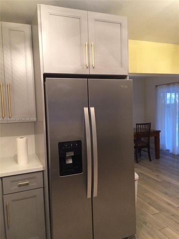 621 SW 64 Way 1, Pembroke Pines, FL 33023