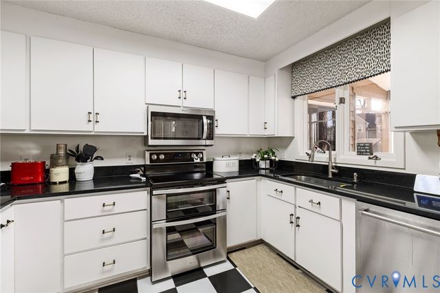 2808 Robson Pl, Henrico, VA 23233