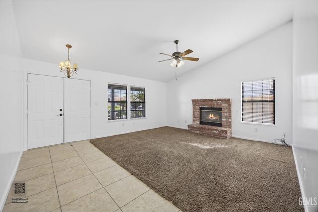 11513 Jenlee Avenue, Bakersfield, CA 93312