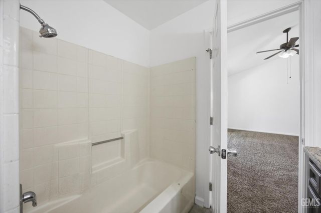 11513 Jenlee Avenue, Bakersfield, CA 93312