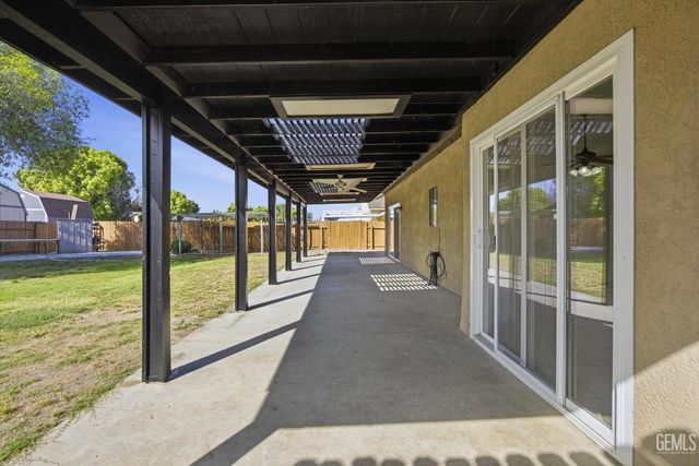 11513 Jenlee Avenue, Bakersfield, CA 93312