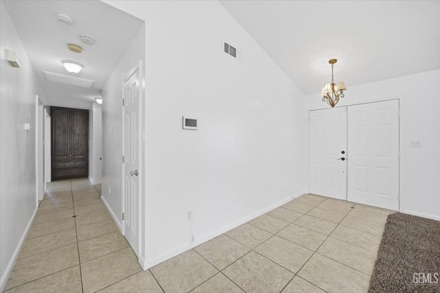 11513 Jenlee Avenue, Bakersfield, CA 93312