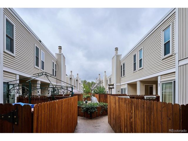 1050 S Monaco Pkwy 99, Denver, CO 80224