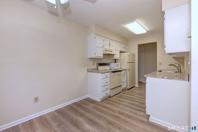 359 Foxwood Lane 359, Milford, CT 06461