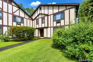359 Foxwood Lane 359, Milford, CT 06461
