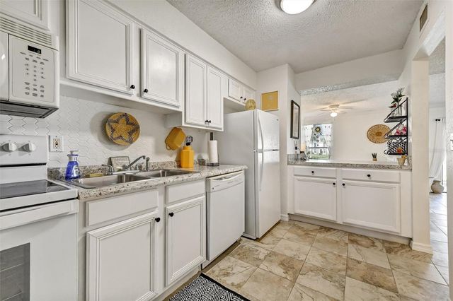 704 HAVEN PLACE 704, Tarpon Springs, FL 34689