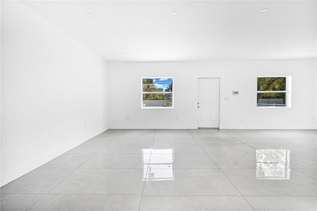 7990 NW 8th Avenue, Miami, FL 33150