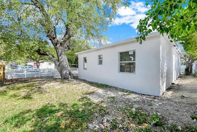 7990 NW 8th Avenue, Miami, FL 33150