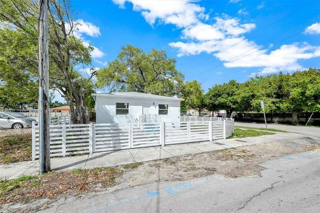 7990 NW 8th Avenue, Miami, FL 33150
