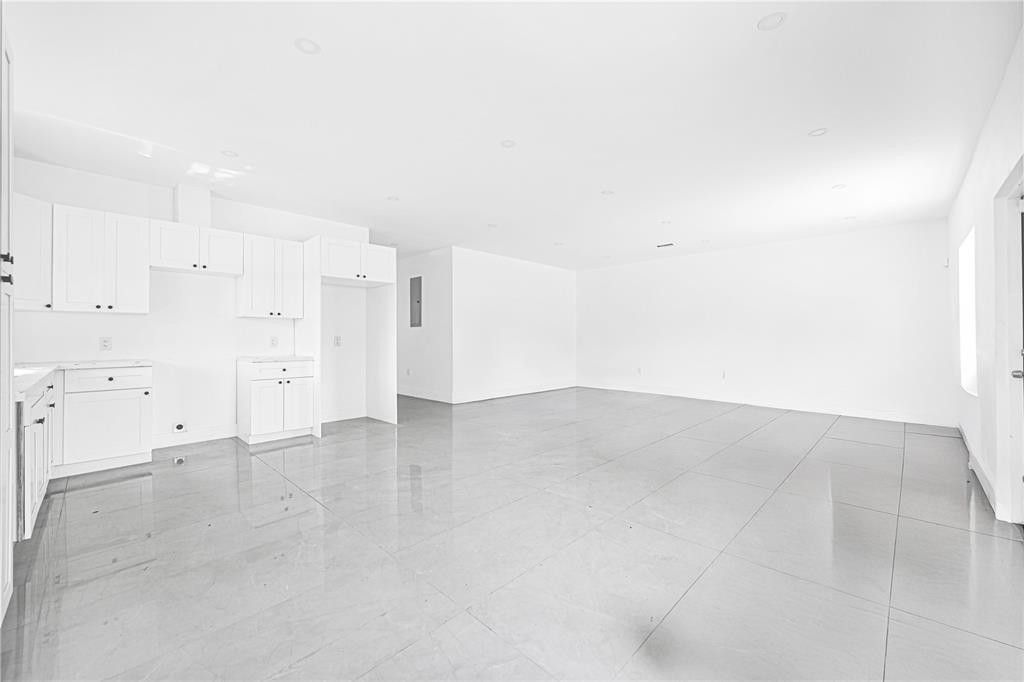 7990 NW 8th Avenue, Miami, FL 33150