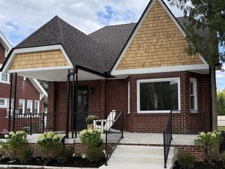 1935 Church Place, Trenton, MI 48183