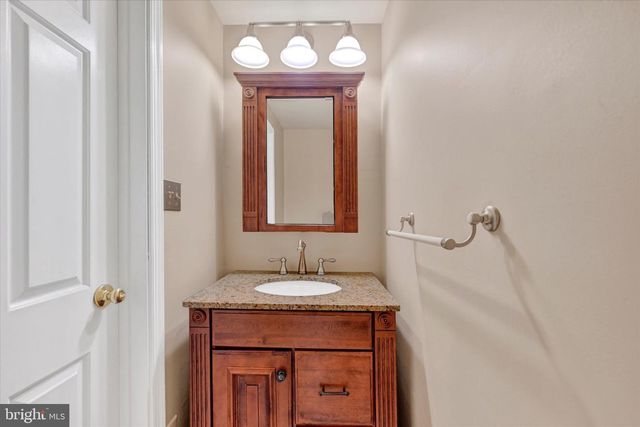 38 SILVERTON CT, Cockeysville, MD 21030