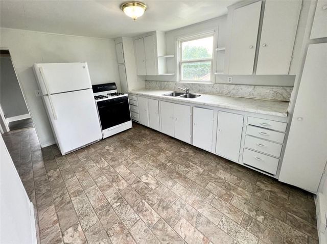 512 E 4th Street, Maryville, MO 64468