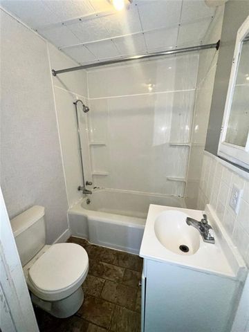 512 E 4th Street, Maryville, MO 64468