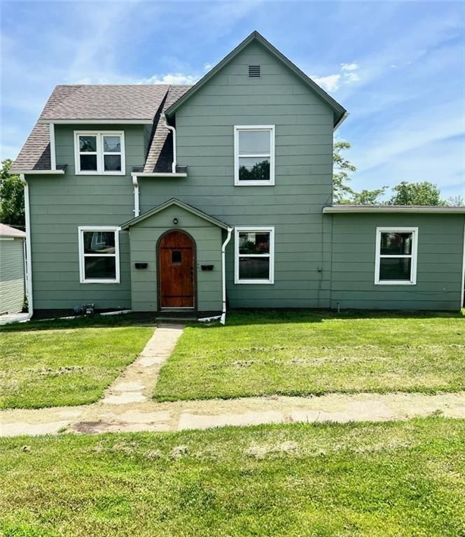 512 E 4th Street, Maryville, MO 64468