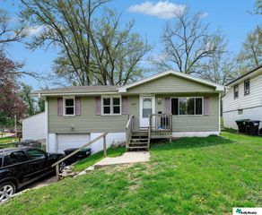 4655 Nebraska Avenue, Omaha, NE 68104