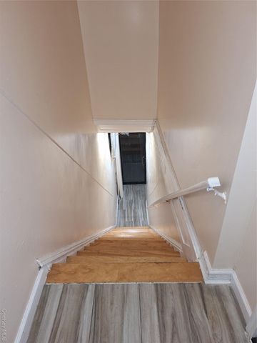 16718 Hillside Avenue 2nd floor, Jamaica, NY 11432