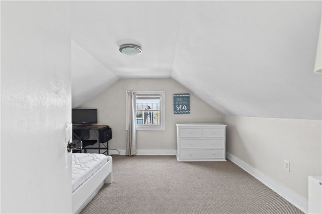 16 Dean Avenue 2, Newport, RI 02840