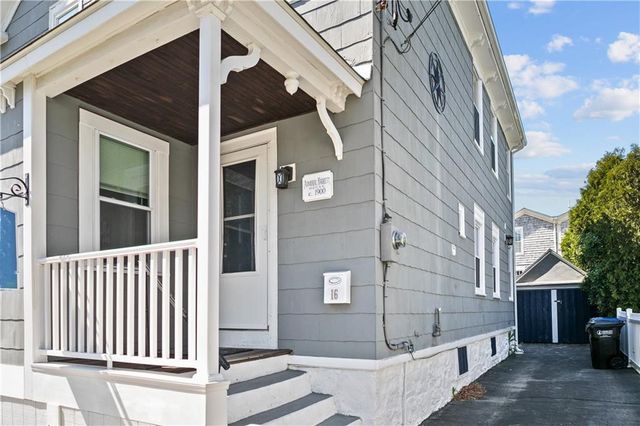 16 Dean Avenue 2, Newport, RI 02840