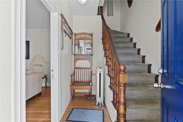 16 Dean Avenue 2, Newport, RI 02840